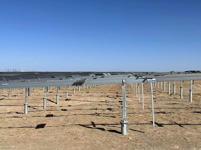 sistema de montaje solar en el suelo (2)