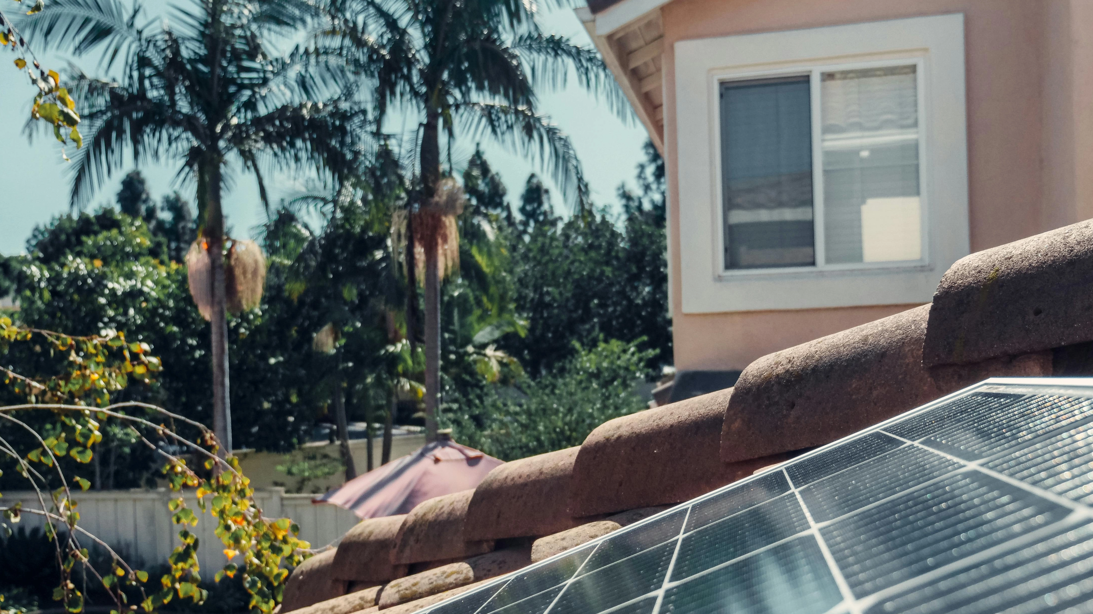 Análisis de costes de los sistemas de montaje solar: cómo ahorrar sin comprometer la calidad